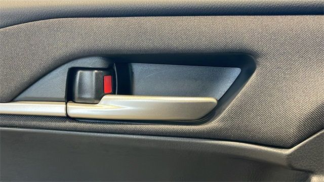 2025 Toyota Camry LE - 22925116 - 16