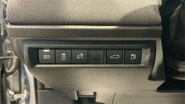 2025 Toyota Camry LE - 22925116 - 17