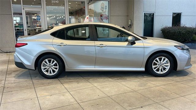 2025 Toyota Camry LE - 22925116 - 7