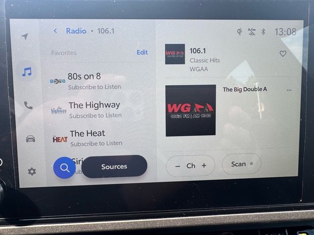 2025 Toyota Camry SE - 22934533 - 18