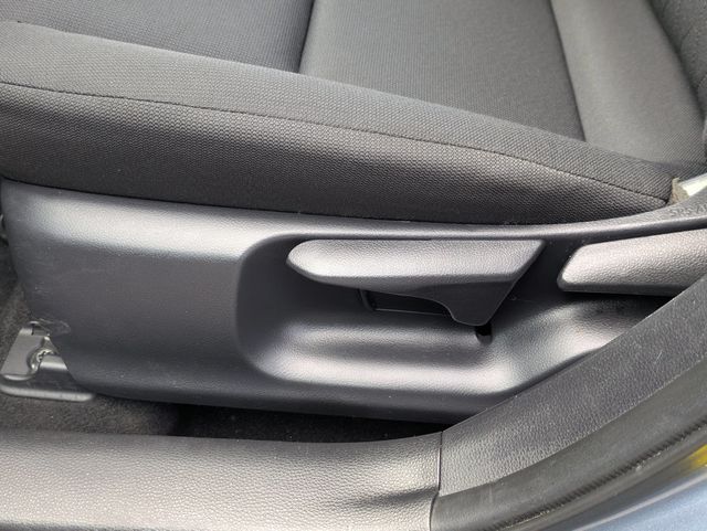2025 Toyota Corolla LE CVT - 22906299 - 18