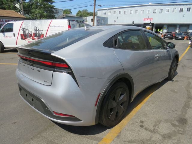 2025 Toyota Prius LE - 22911370 - 4