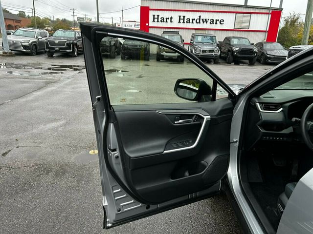 2025 Toyota RAV4 LocalTrade/XSE/AWD/DigitalRearViewMirror/XSE TechnologyPkg/NAV - 22937558 - 8