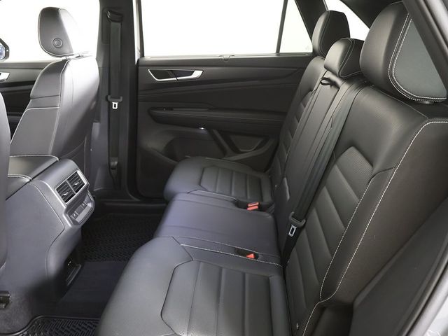 2025 Volkswagen Atlas Cross Sport 2.0T SEL R-Line Black 4MOTION - 22920772 - 39