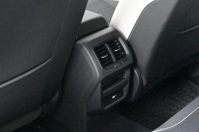 2025 Volkswagen Taos 1.5T SE - 22939425 - 17