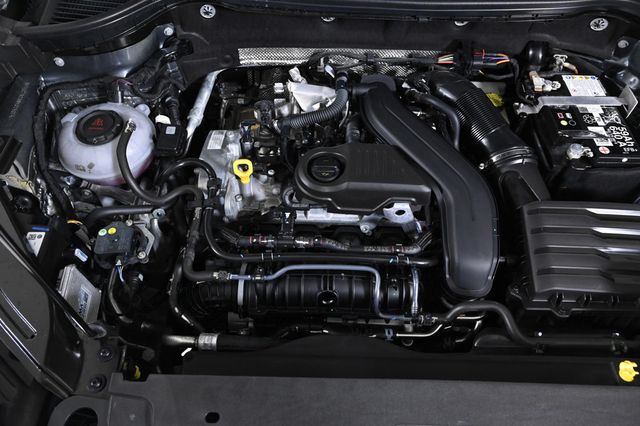 2025 Volkswagen Taos 1.5T SE - 22939425 - 21