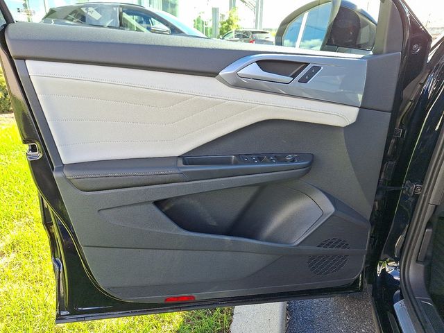 2025 Volkswagen Taos SEL 4MOTION - 22937478 - 12