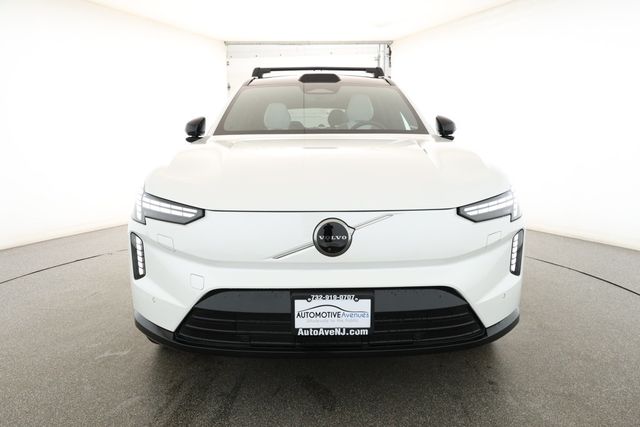 2025 Volvo EX90 Twin Motor Performance Ultra 6-Seate w/ B&W Premium Sound, Hitch - 22923859 - 1