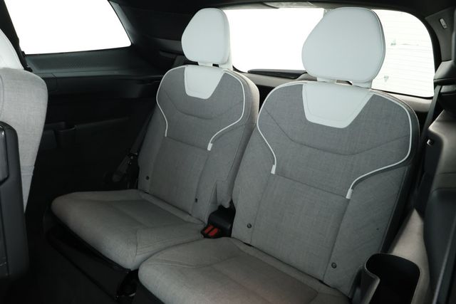 2025 Volvo EX90 Twin Motor Performance Ultra 6-Seate w/ B&W Premium Sound, Hitch - 22923859 - 21