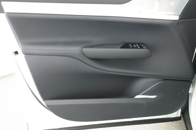 2025 Volvo EX90 Twin Motor Performance Ultra 6-Seate w/ B&W Premium Sound, Hitch - 22923859 - 8