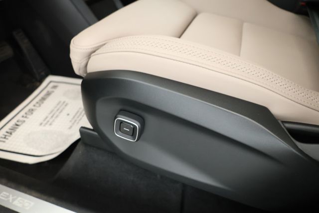 2025 Volvo EX90 Twin Motor Plus 6-Seater - 22923825 - 9