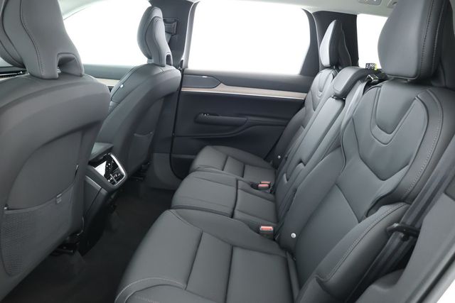 2025 Volvo EX90 Twin Motor Plus 7-Seater with 21'' Wheels & Load Bars - 22896692 - 18