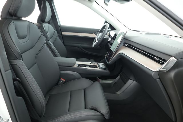 2025 Volvo EX90 Twin Motor Plus 7-Seater with 21'' Wheels & Load Bars - 22896692 - 24