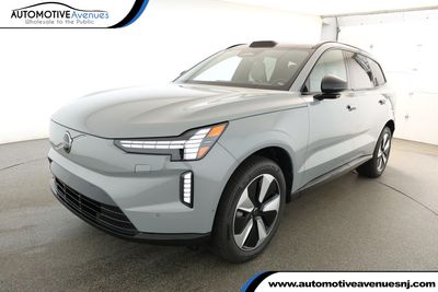 2025 Volvo EX90