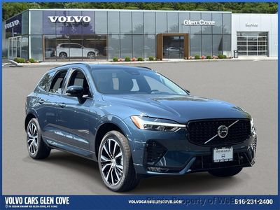 2025 Volvo XC60 Plus's photo