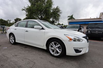 2013 nissan altima 2.5 s white