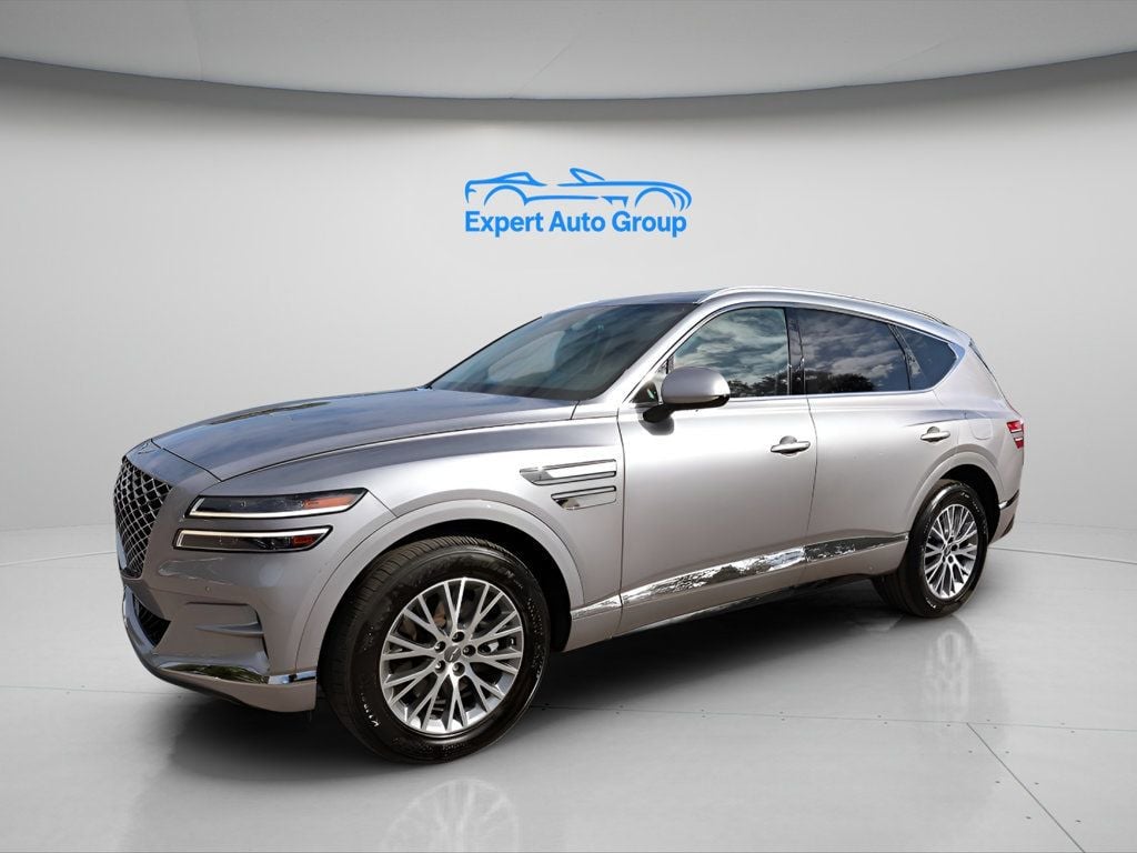 View vehicle photo 4