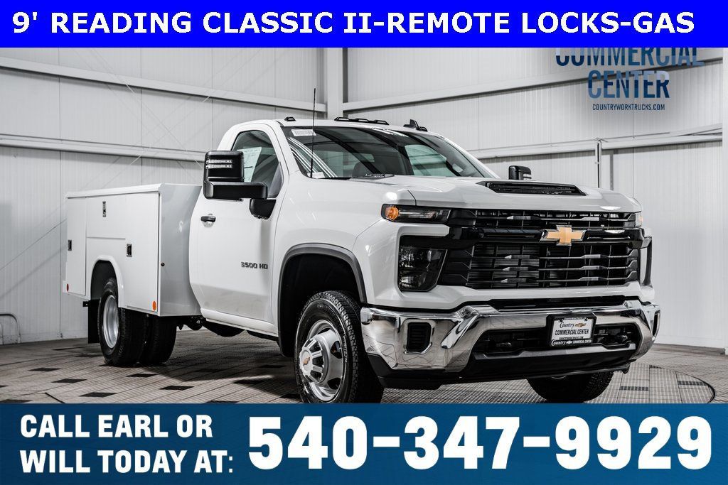 Summit White 2025 Chevrolet Silverado 3500HD Chassis Work Truck Regular Cab 4WD Pickup Truck Four-Wheel Drive Automatic