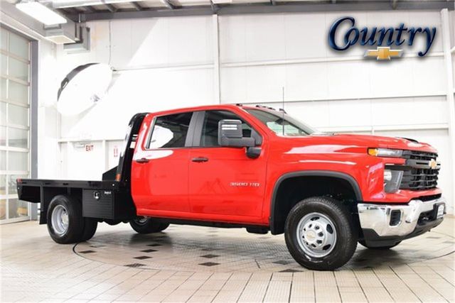 Red 2025 Chevrolet Silverado 3500HD Chassis Work Truck Crew Cab 4WD Pickup Truck Four-Wheel Drive Automatic