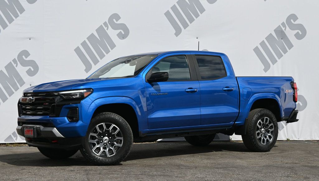 Glacier Blue Metallic 2023 Chevrolet Colorado Pickup Truck Four-Wheel Drive 8-Speed Automatic