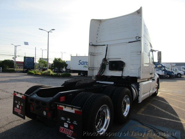 2020 Volvo VNL 760