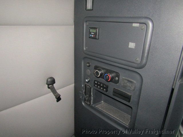 2021 Freightliner CASCADIA 126 SLEEPER