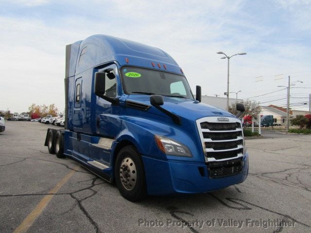 2020 Freightliner CA126SLP