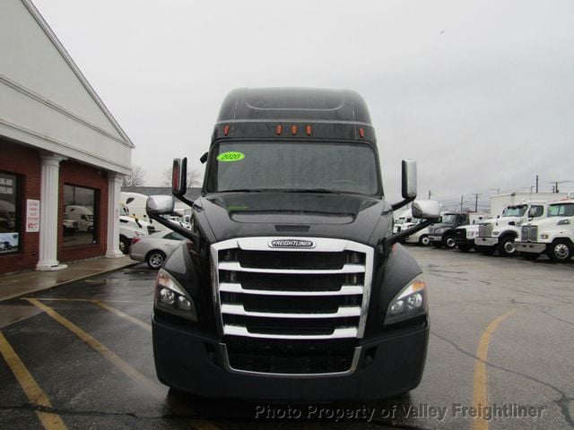 2020 Freightliner Cascadia 126