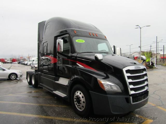 2020 Freightliner Cascadia 126