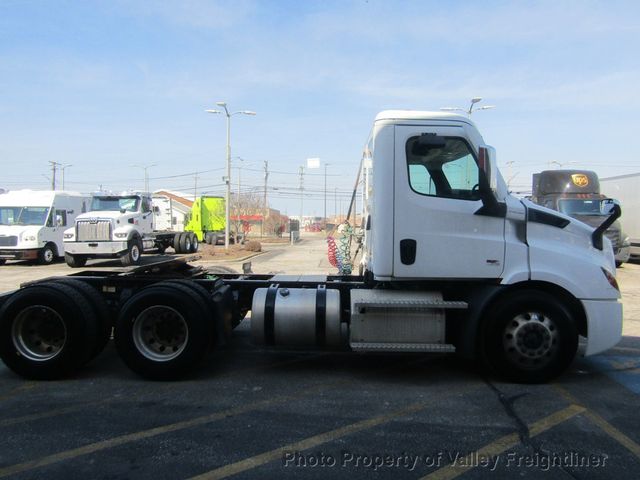2021 Freightliner Cascadia 116
