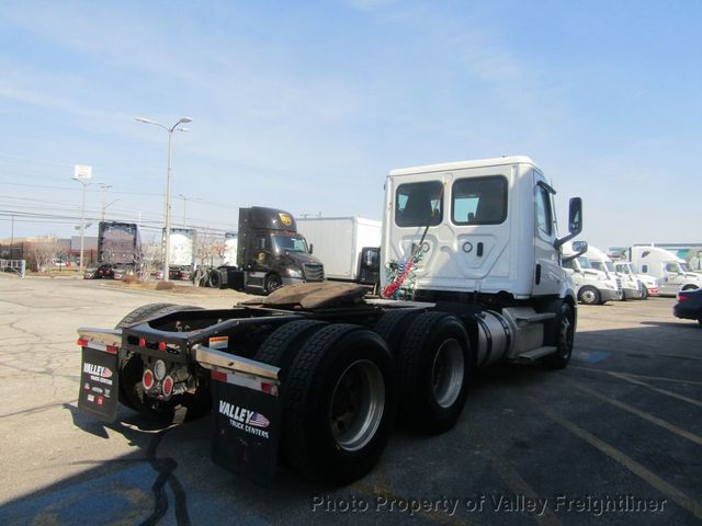 2021 Freightliner Cascadia 116