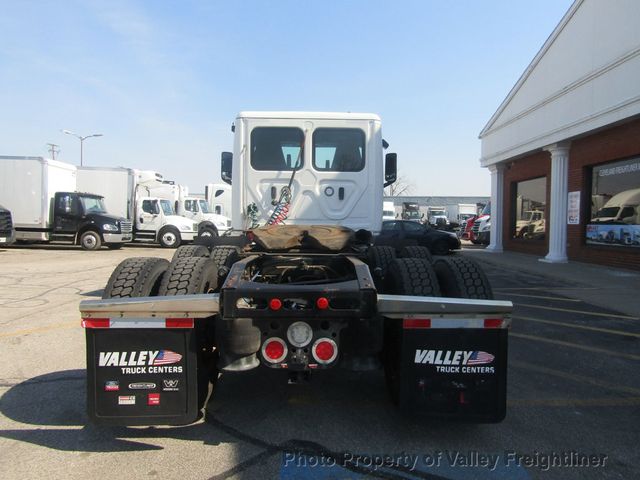 2021 Freightliner Cascadia 116