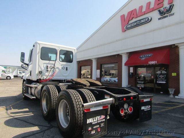 2021 Freightliner Cascadia 116