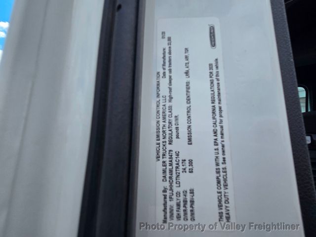 2021 Freightliner Cascadia 126