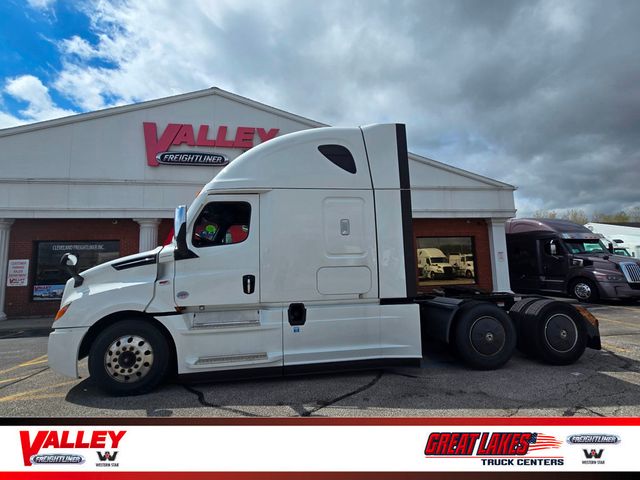 2021 Freightliner Cascadia 126