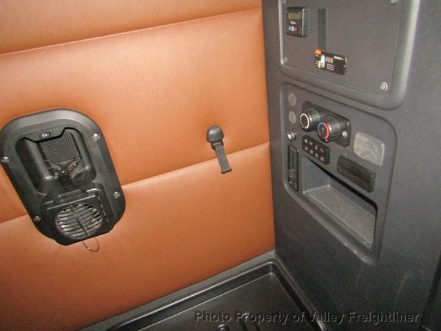 2021 Freightliner Cascadia 126-29