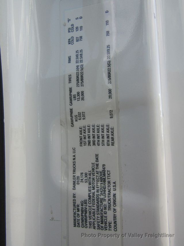 2021 Freightliner Cascadia 126-37