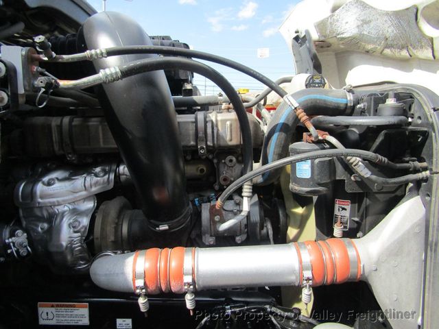 2021 Freightliner Cascadia 126-40