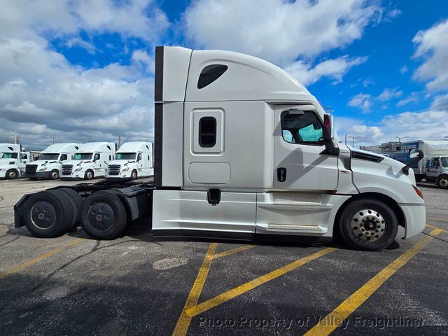 2021 Freightliner Cascadia 126