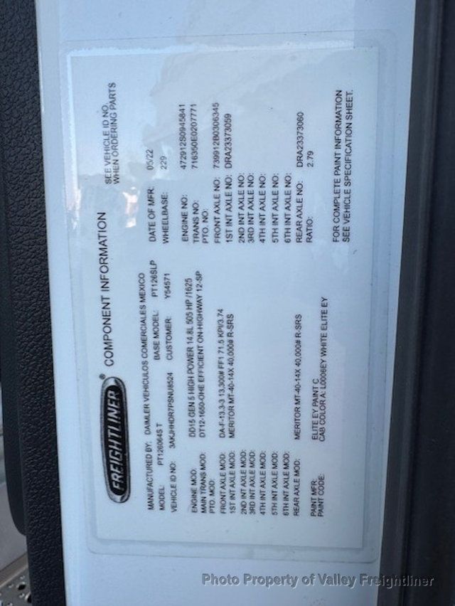 2023 Freightliner Cascadia 126