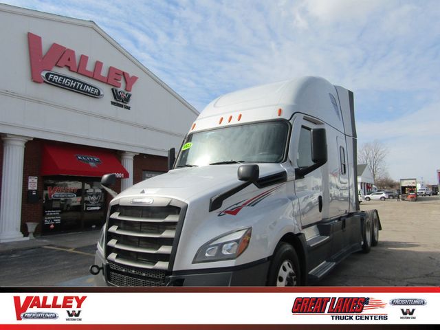 2023 Freightliner Cascadia 126