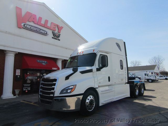 2020 Freightliner Cascadia 126