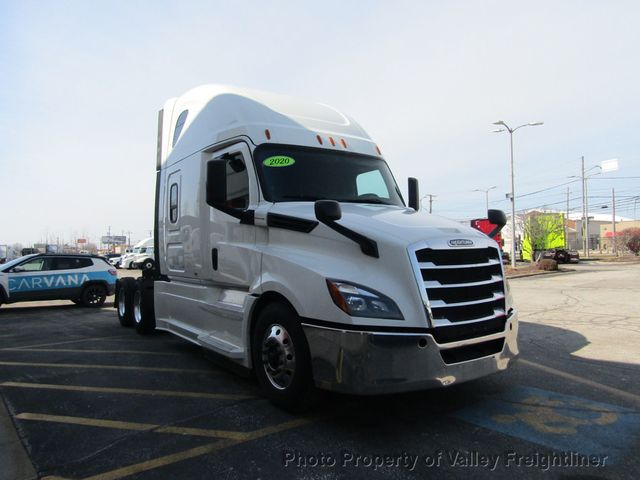 2020 Freightliner Cascadia 126