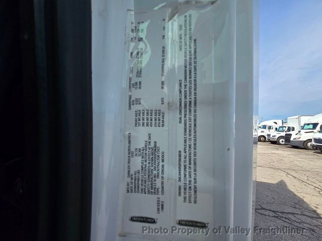 2023 Freightliner Cascadia 126