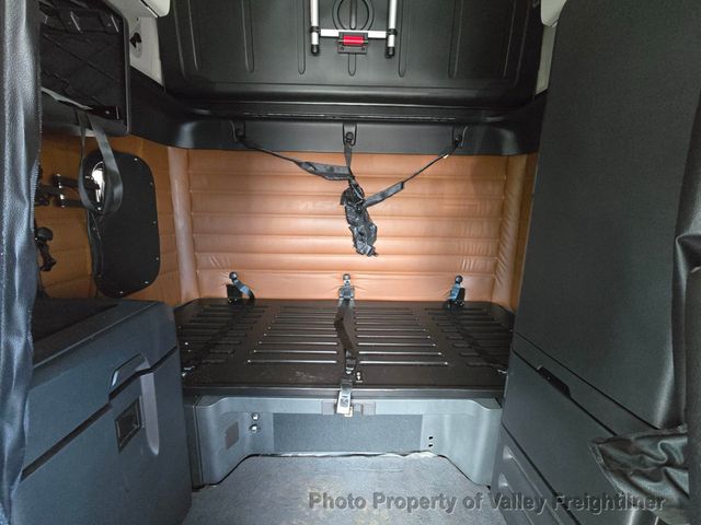 2023 Freightliner Cascadia 126