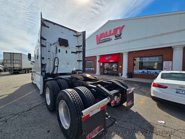 2023 Freightliner Cascadia 126