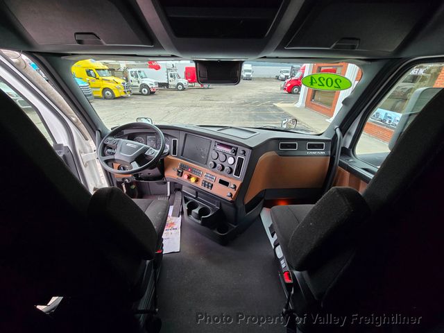 2024 Freightliner Cascadia 126