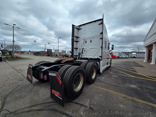 2024 Freightliner Cascadia 126