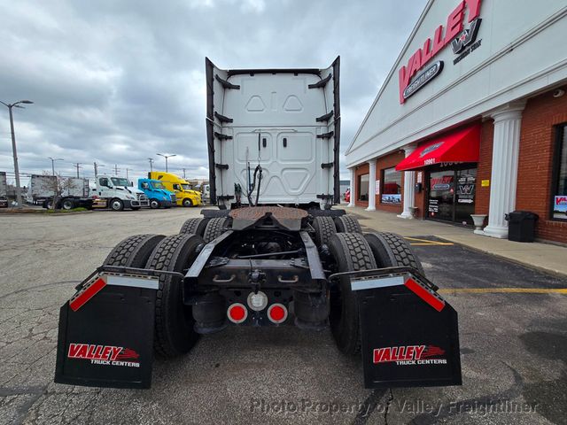 2024 Freightliner Cascadia 126