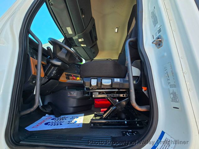2022 Freightliner Cascadia 126